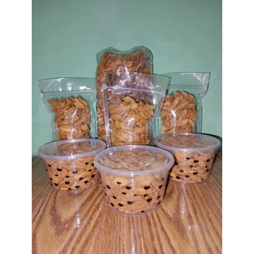 

makanan ringan ketapang bawang