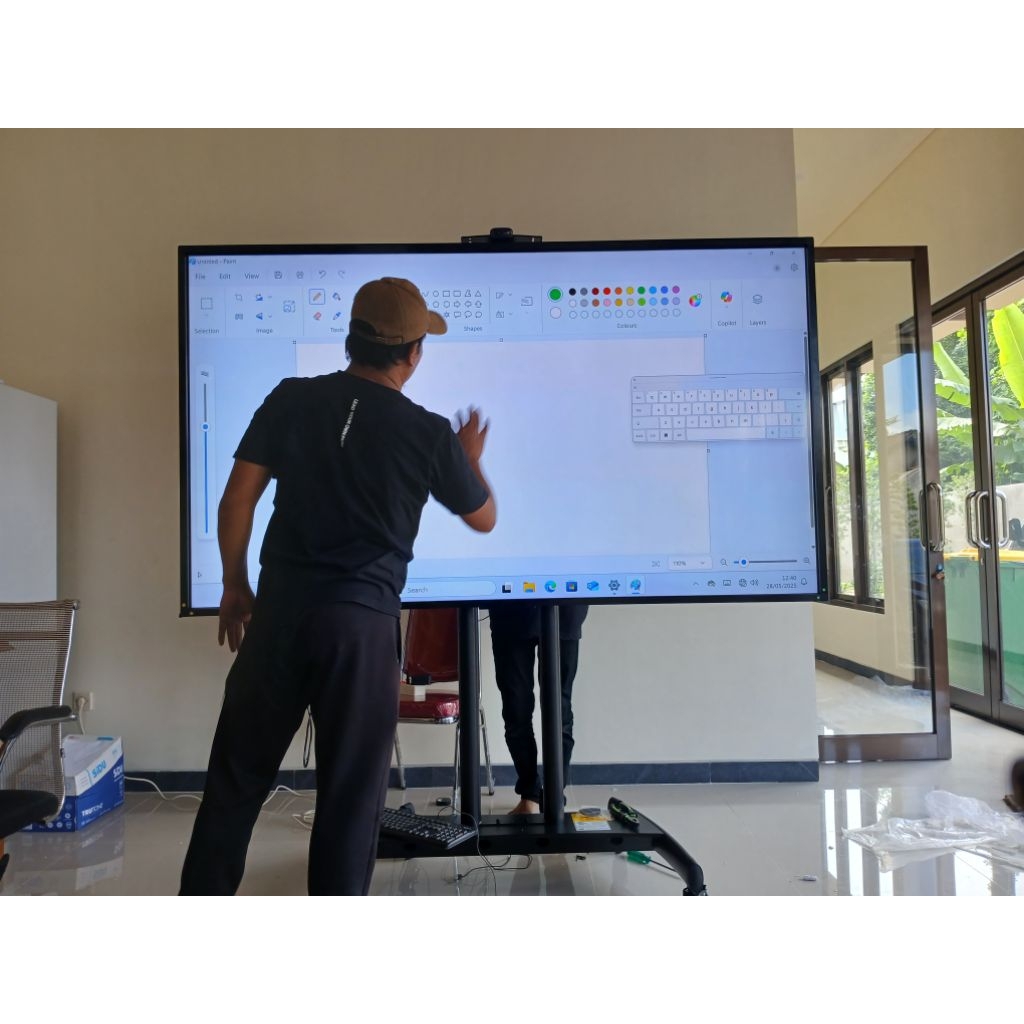 "55 INC" SMARTBOARD INTERACTIVE  / TV LAYAR SENTUH / PAPAN TULIS DIGITAL