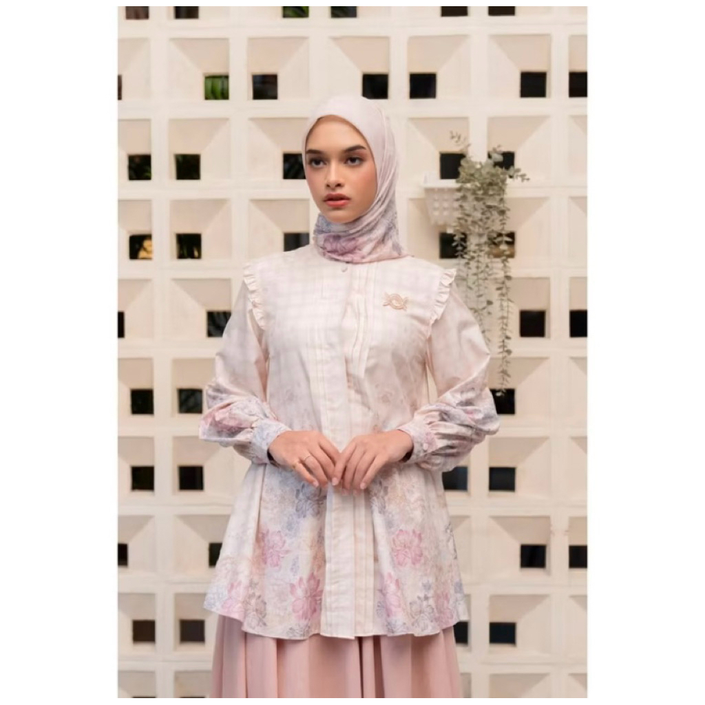 Preloved Wearing Klamby