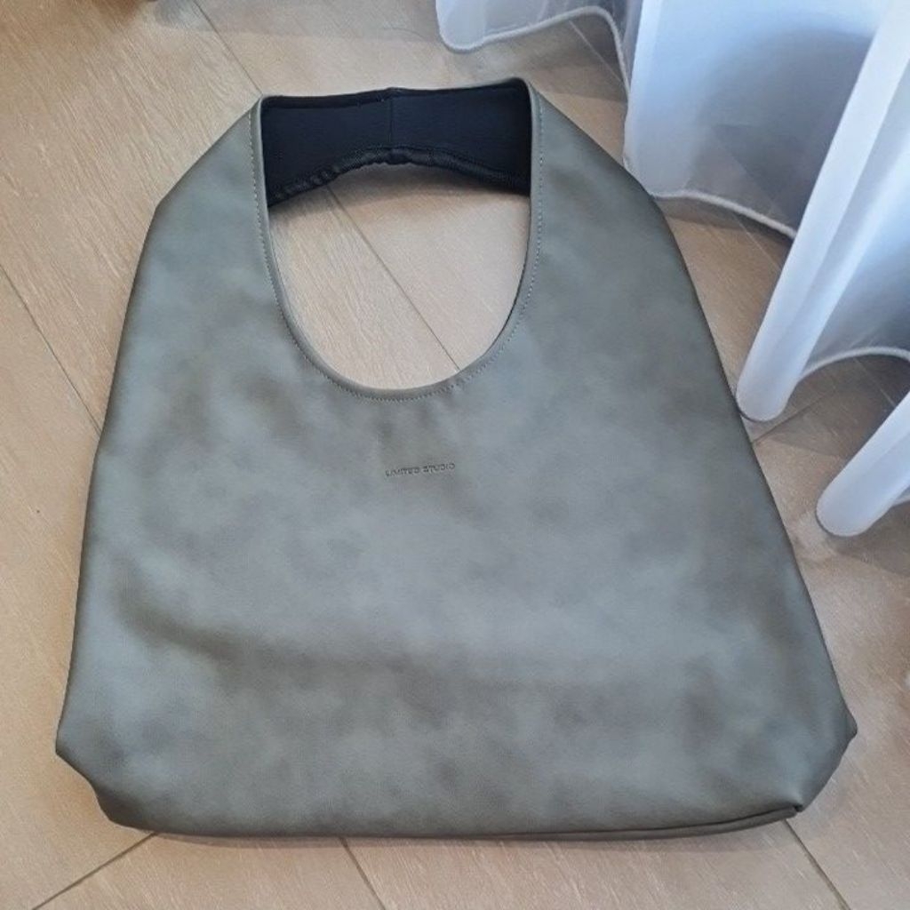 Cloud Bag Limited Studio Dove Oreo Medium