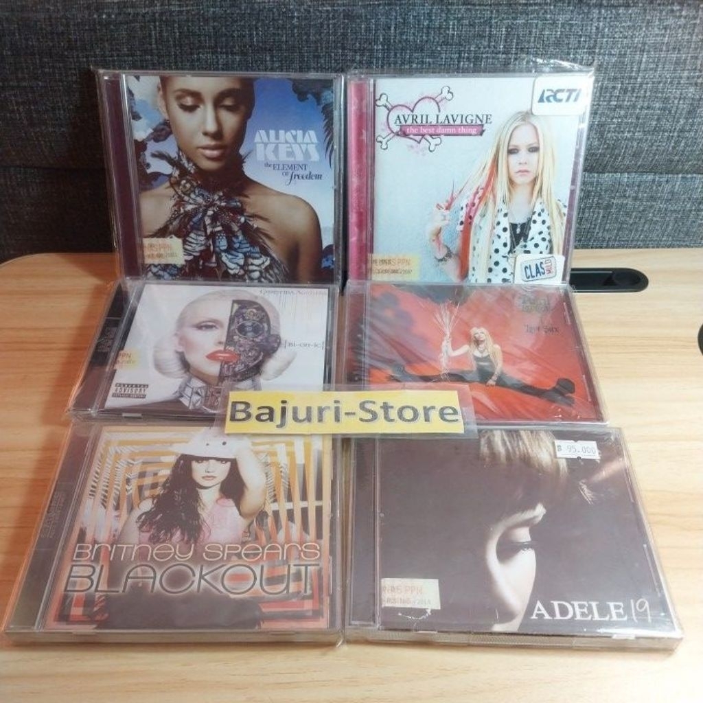 CD Barat "Avril Lavigne"  "Britney Spears"  "Adele"  "Alicia Keys"  "Christina Aguilera" "Kelly Clar