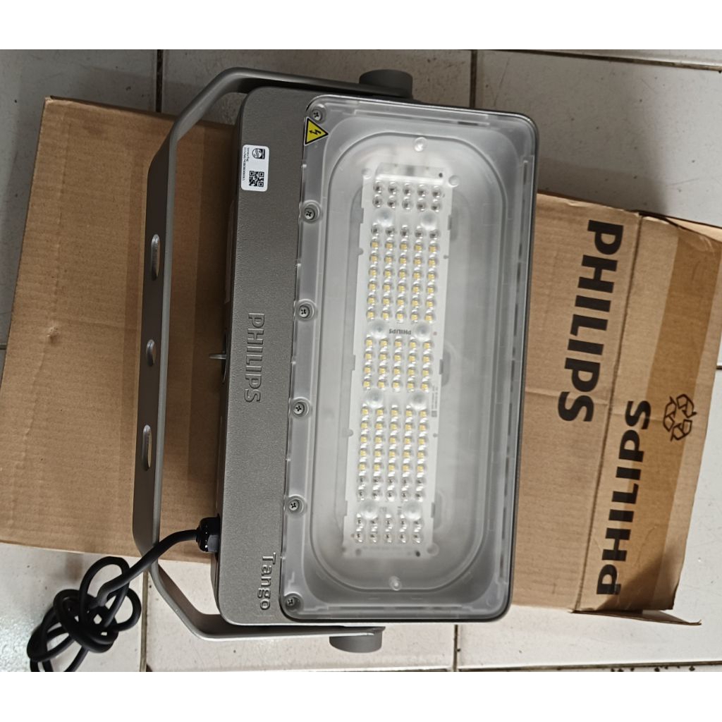 Led BVP 381 LED65/WW 50watt cahaya kuning/warm white PHILIPS