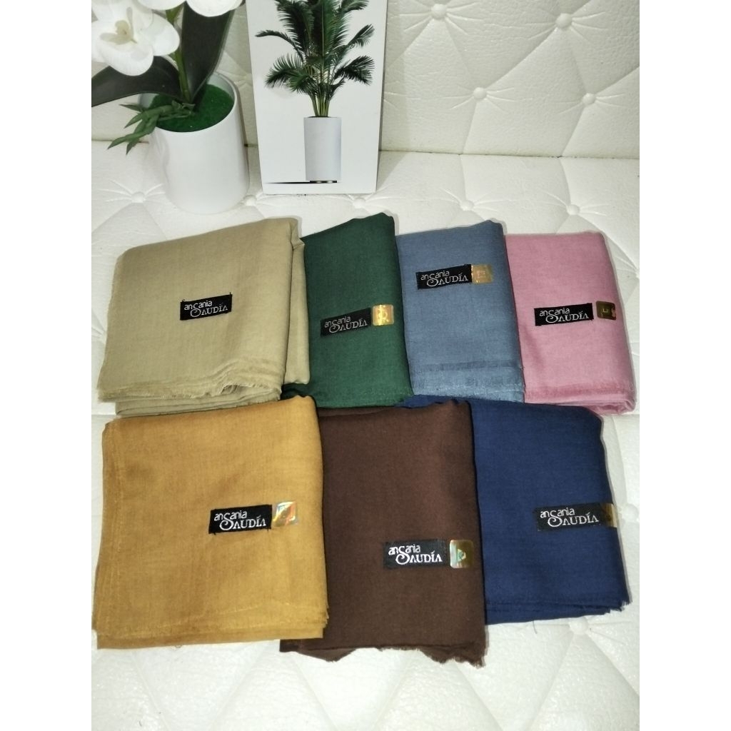 Jilbab Segi Empat Ansania Saudia Rawis