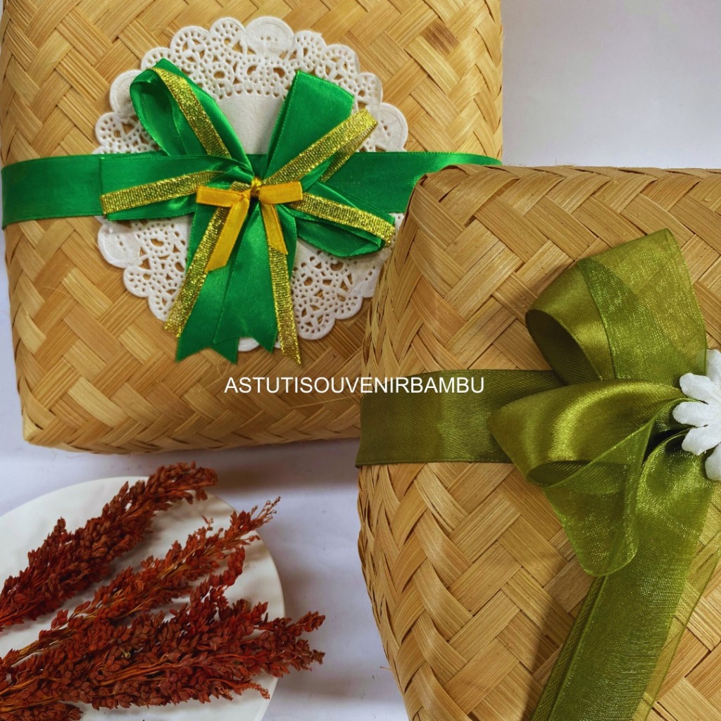 

SEPASANG BESEK NATURAL PITA 18-25 CM /Seserahan/Hampers/Souvenir Pernikahan