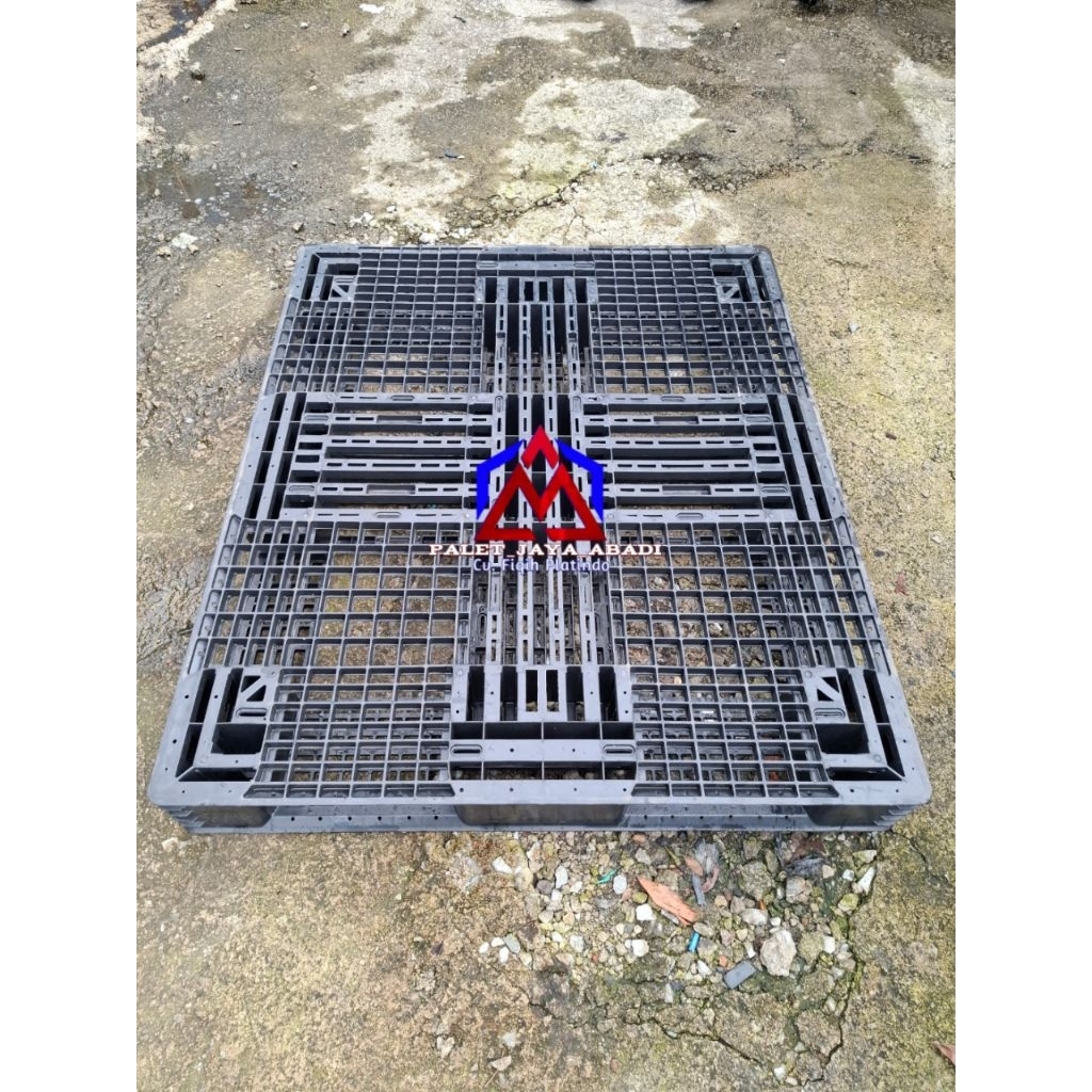 

Palet plastik bekas berkualitas Uk 130x110x14cm