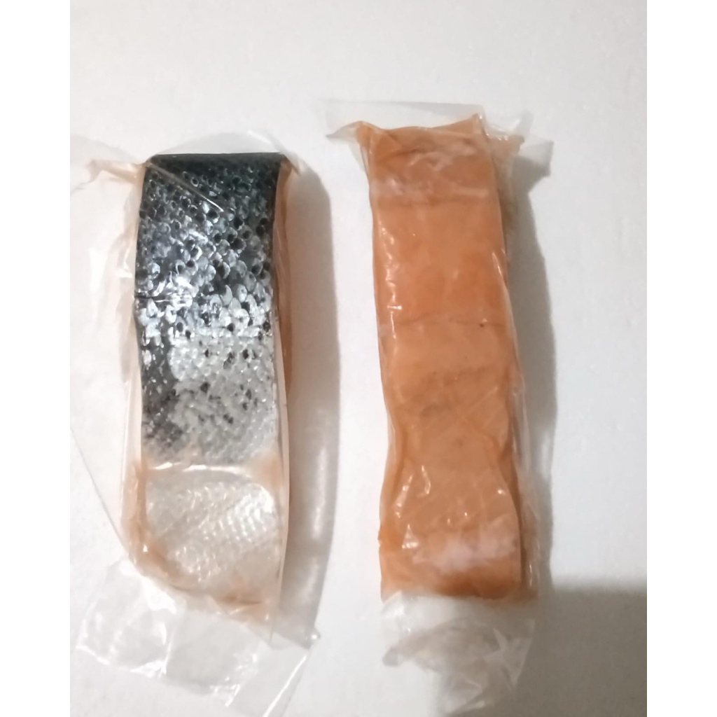 

IKAN SALMON 200g
