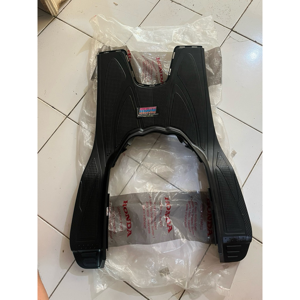 Stepfloor Honda Beat Karbu Pijakan Kaki Lantai Original