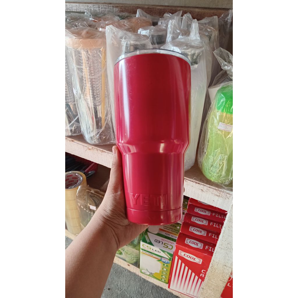 TUMBLER YETI KEKINIAN