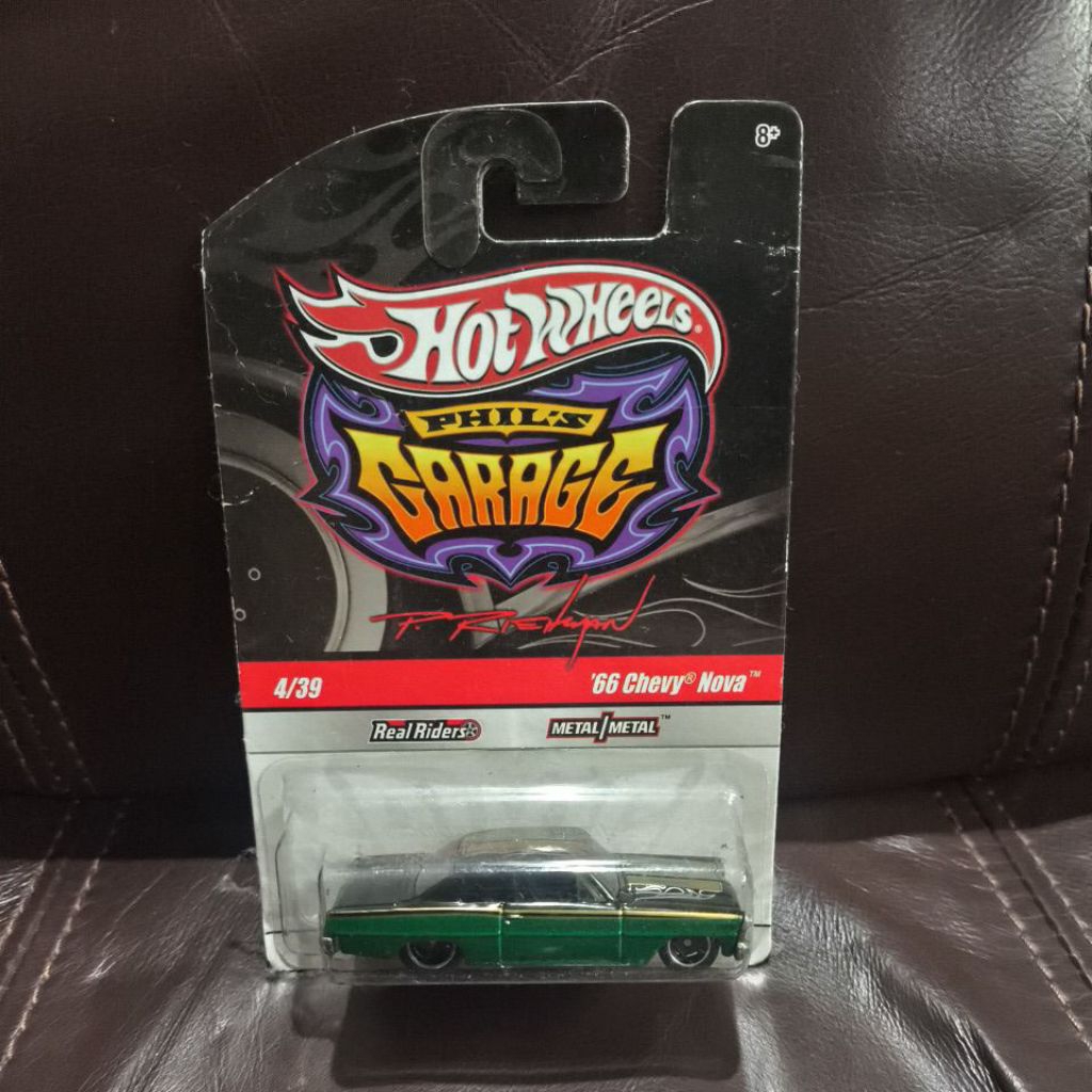 Hot Wheels Phils Garage 66 Chevy Nova Hitam Hijau Phil s Ban Karet