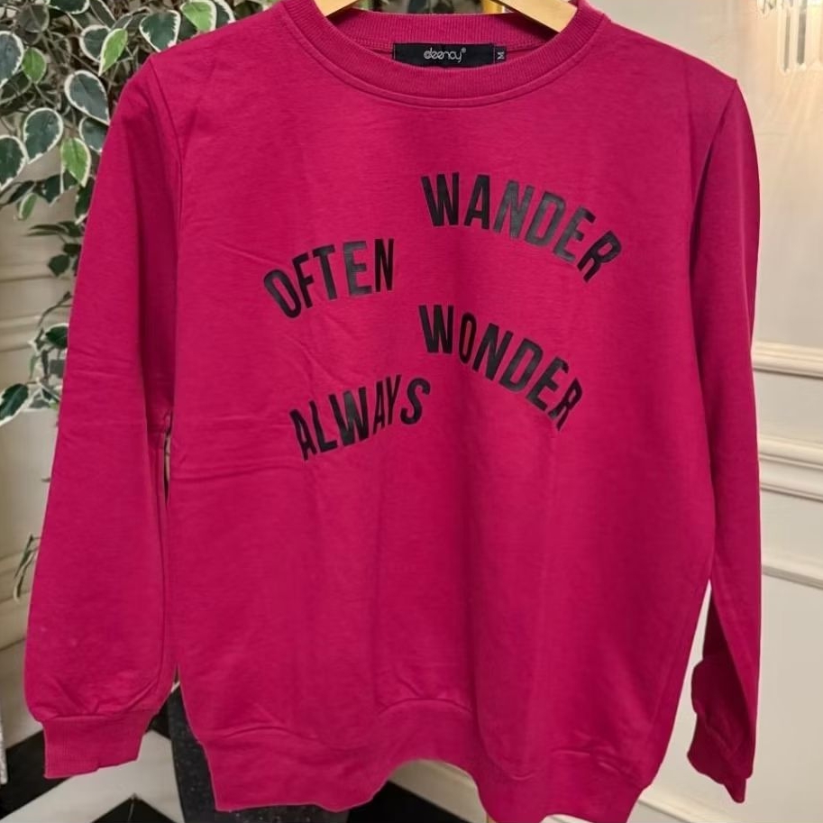 Preloved Deenay_Sweater Deenay_Atasan Wanita_Sweater_Fashion Daily_Pakaian Wanita_Sweater Kekinian_F