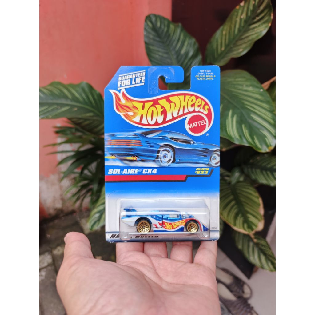 Diecast Hotwheels Sol-Aire CX-4 Race Team Hot Wheels Blue Card Rare VHTF Sol Aire CX 4