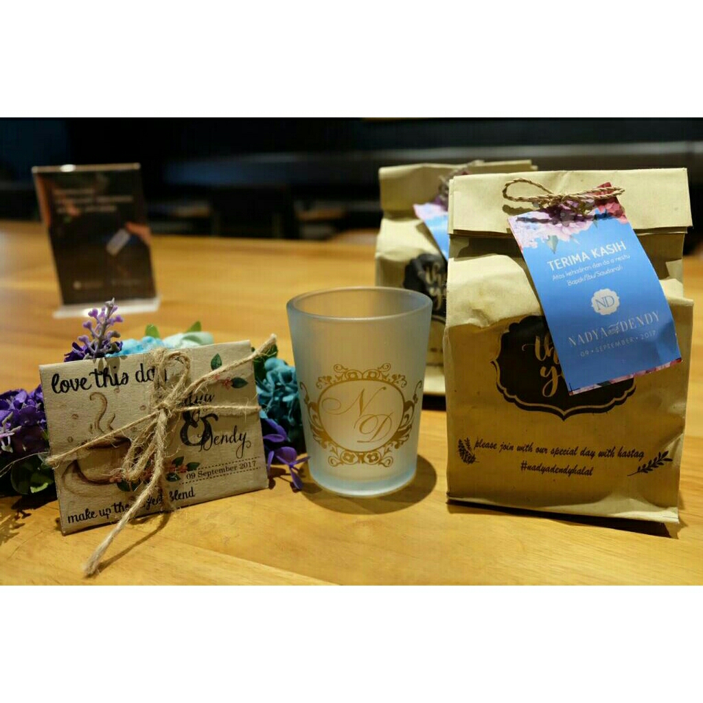 

Paper bag tempat souvenir ukuran 10*5*13/paperbag wedding/paperbag custom
