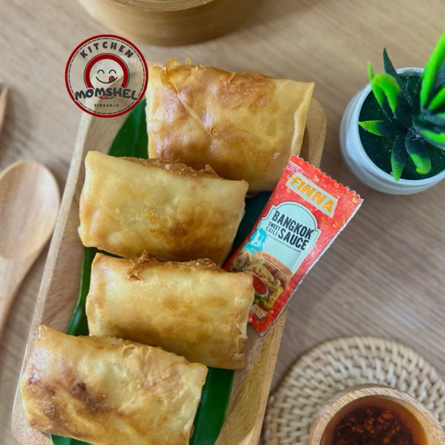 

Dimsum Goreng Ayam Lumer Frozen (isi 4pcs) Include saos dan Chilioil PULAU JAWA ONLY