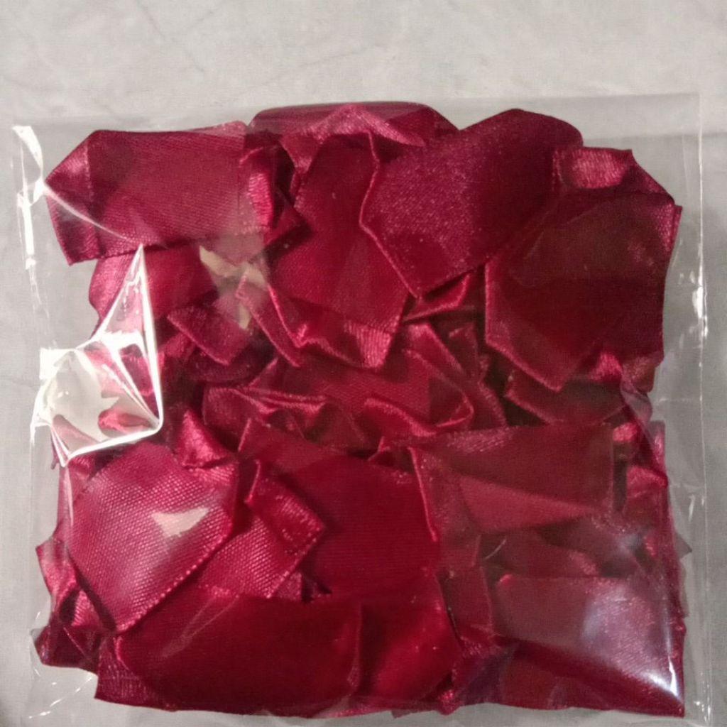 

kelopak bunga pita satin 100pcs