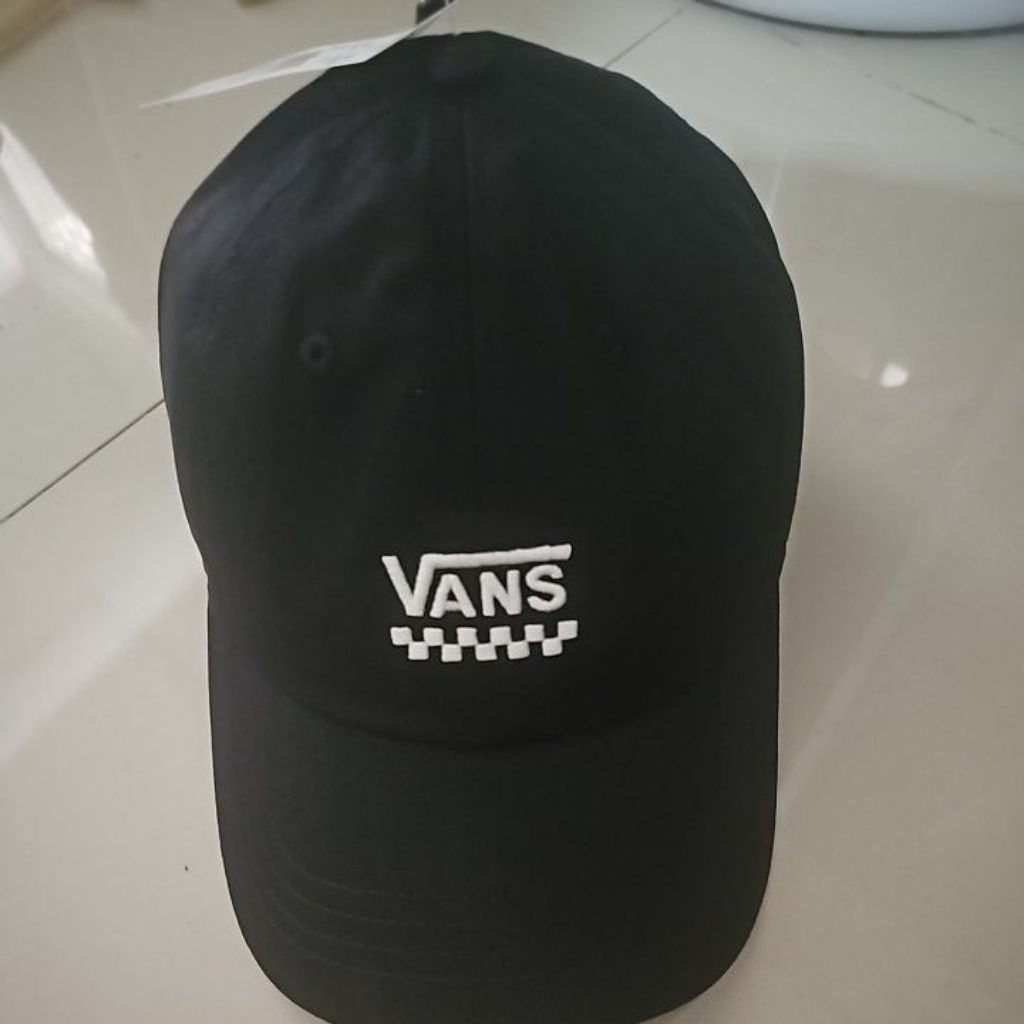 topi vans hitam