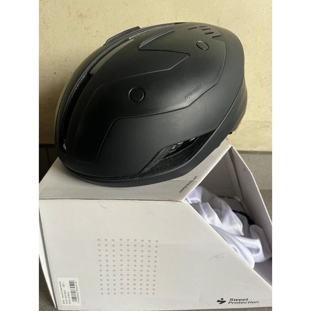 Helm Falconer II Aero kondisi mulus Size L Original