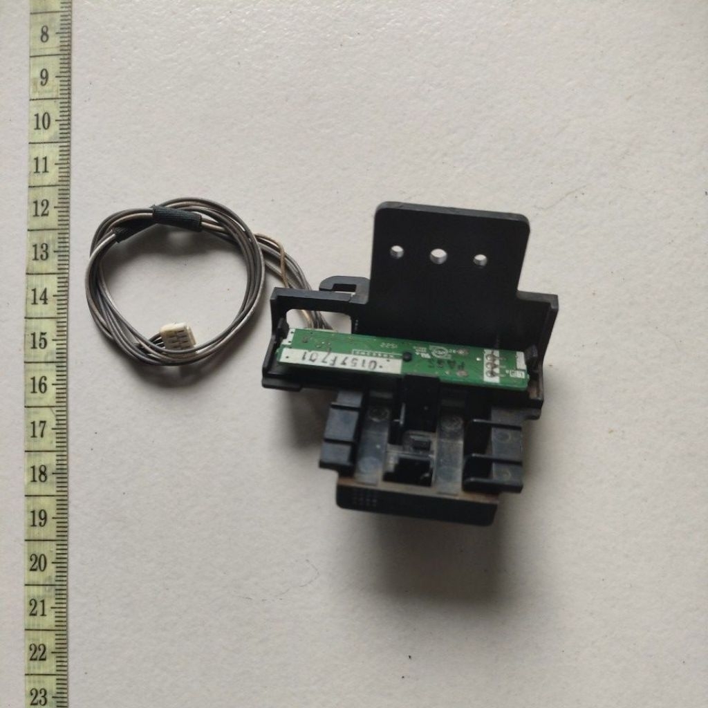 sensor remot tv sharp LC 32LE260i copotan layar zonk