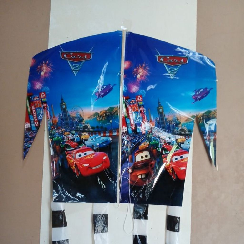 Promo50pcs mainan layangan karakter besar layang-layang layangan plastik ubur-ubur