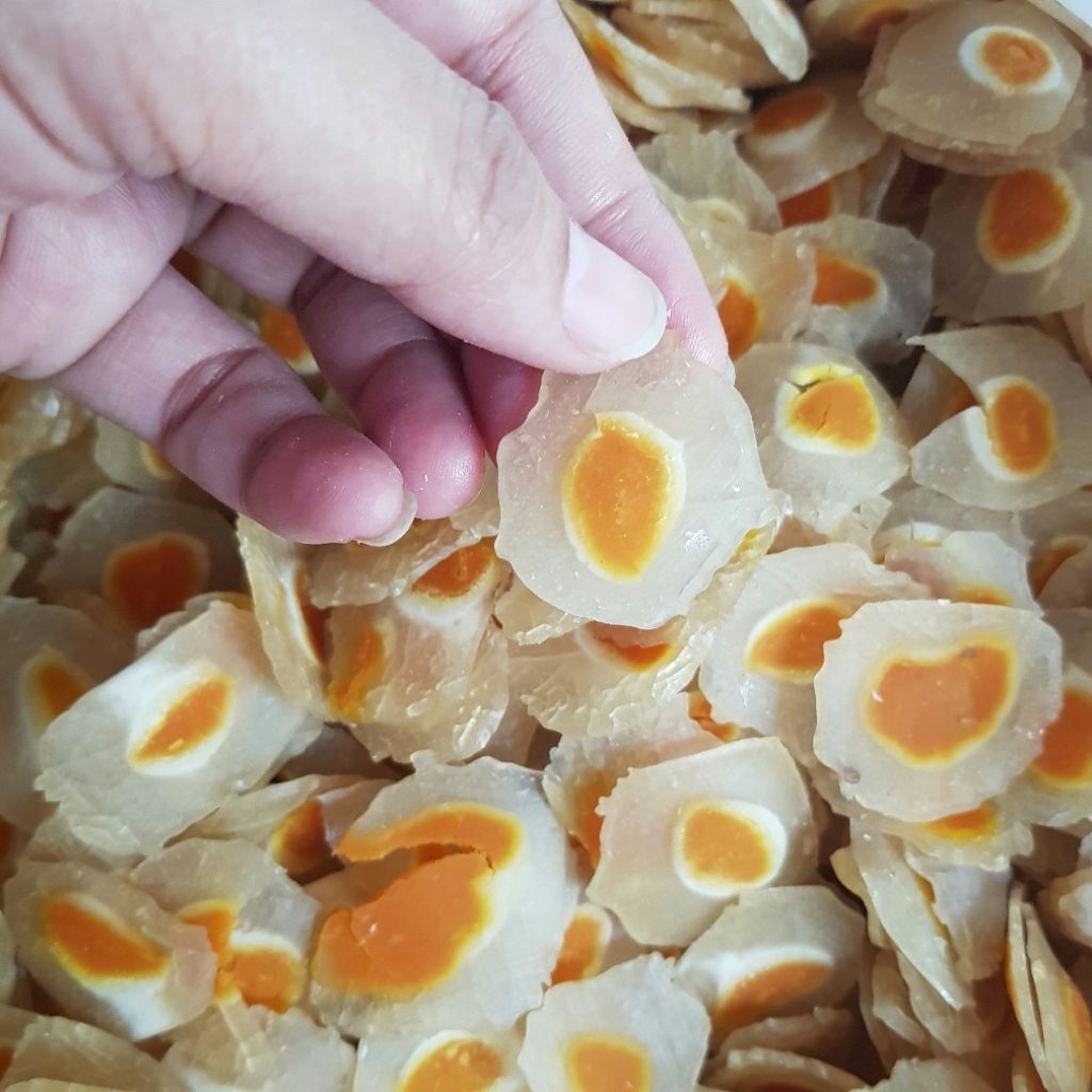 

Kerupuk Telor Asin Mentah Asli Brebes 1kg dan 500gram