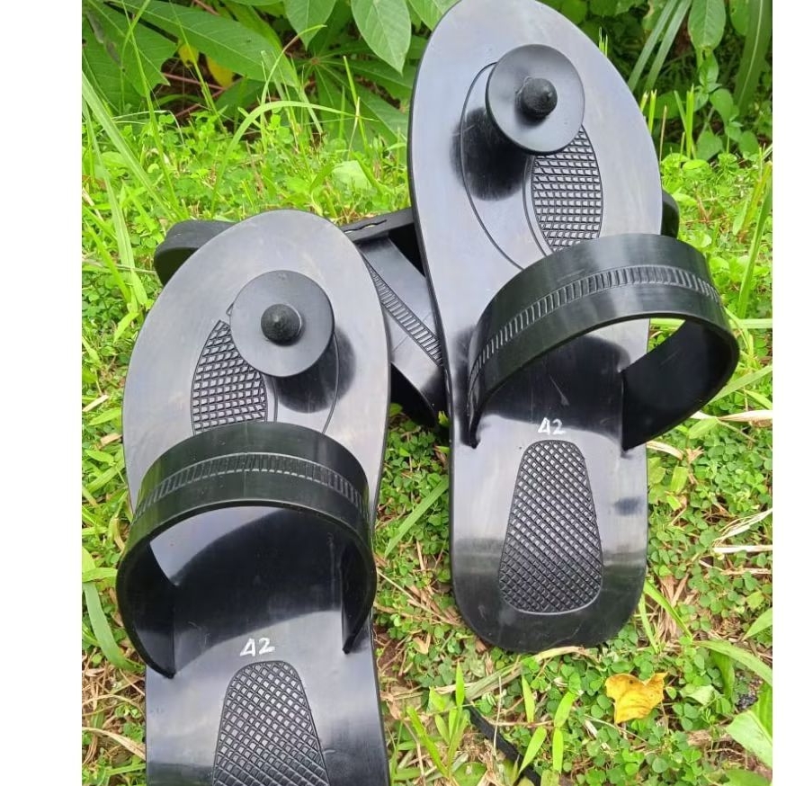 SANDAL KARET BAN PRIA DAN WANITA