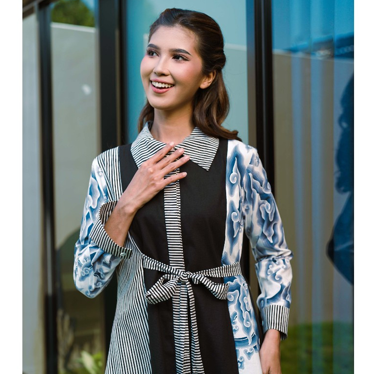BATIK TRUSMI Atasan Dress Batik Wanita Batik Tulis Mega Mendung Tulis Premium Melania Hitam MYD