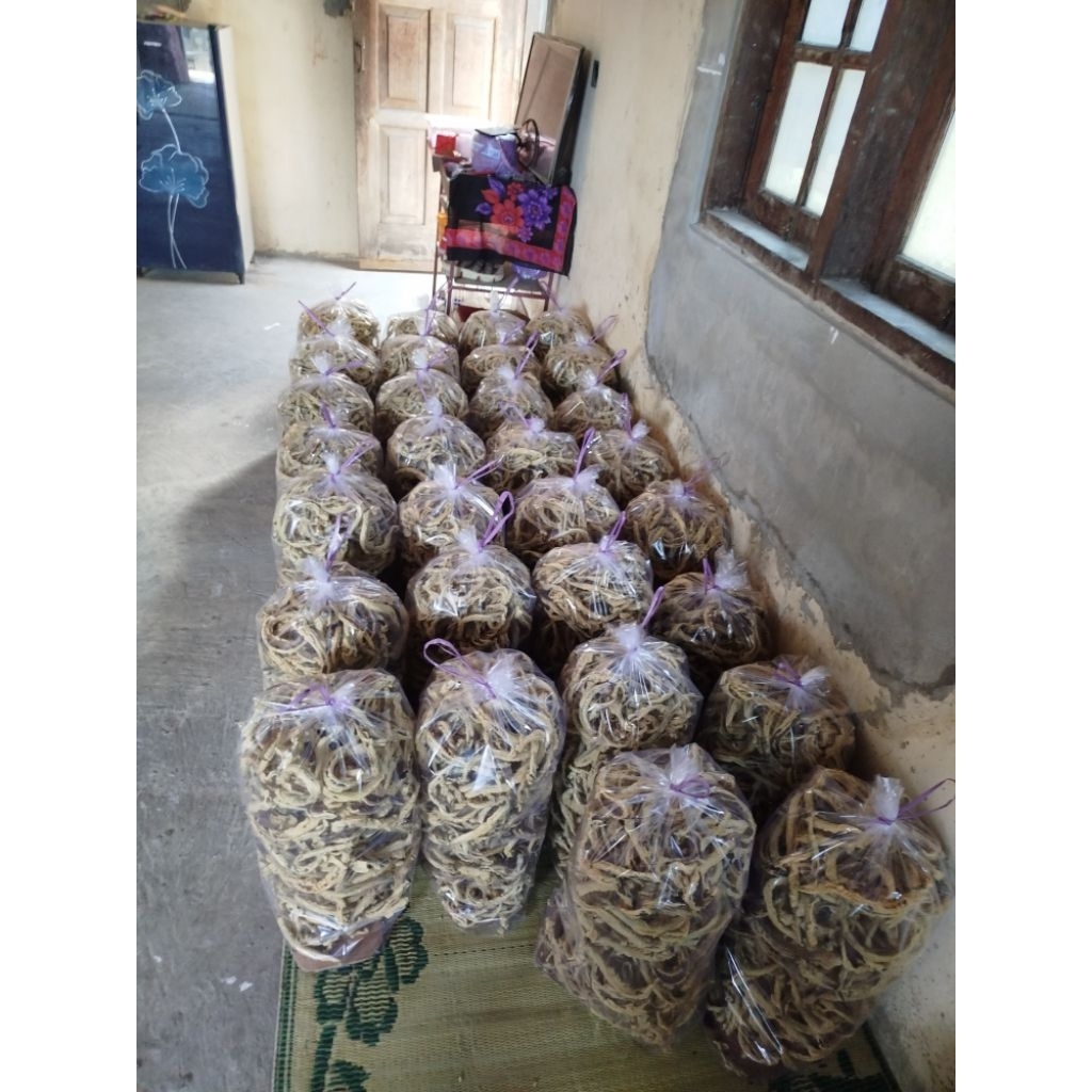 

kripik belut
