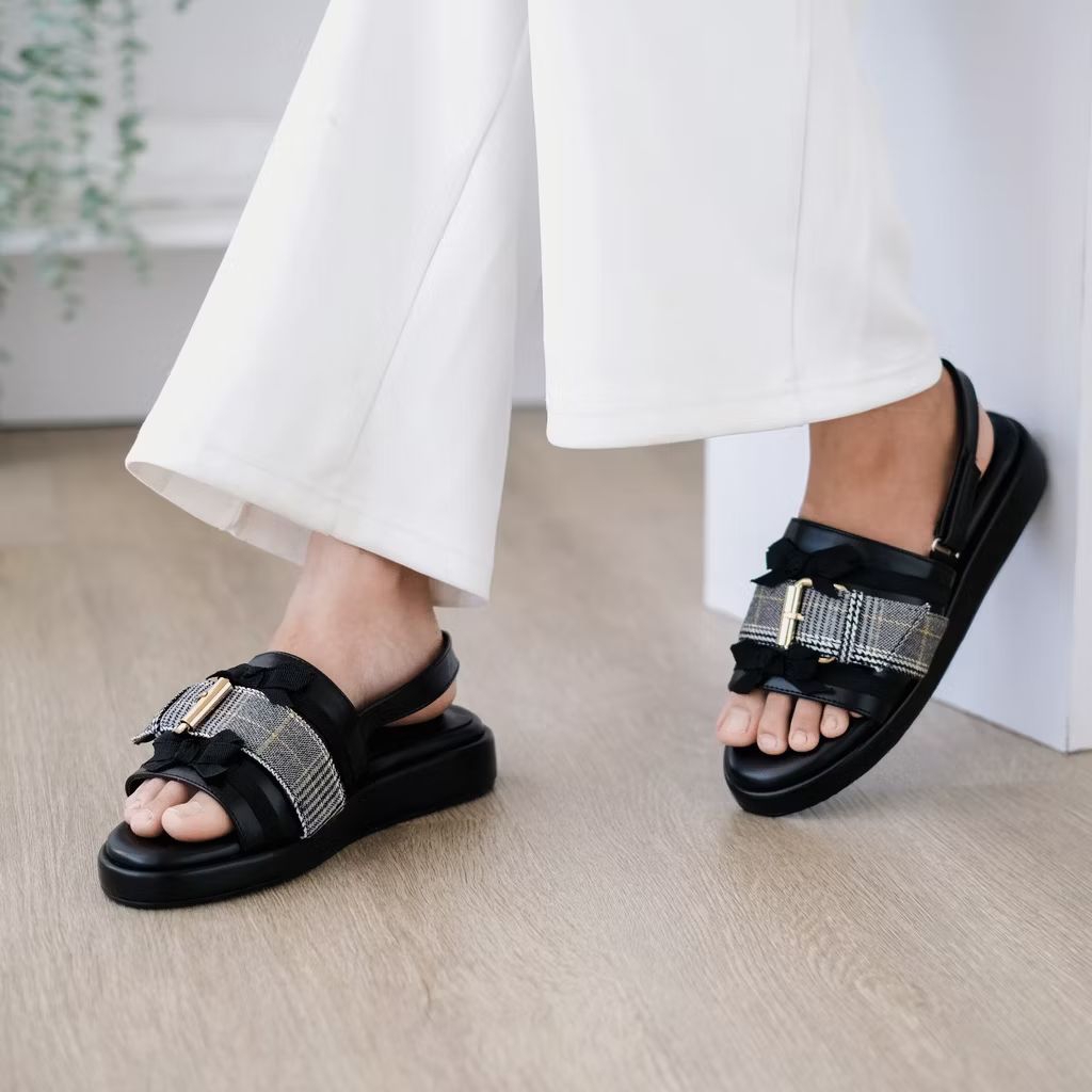 PRELOVED - CEKHAS VANYA UK 37