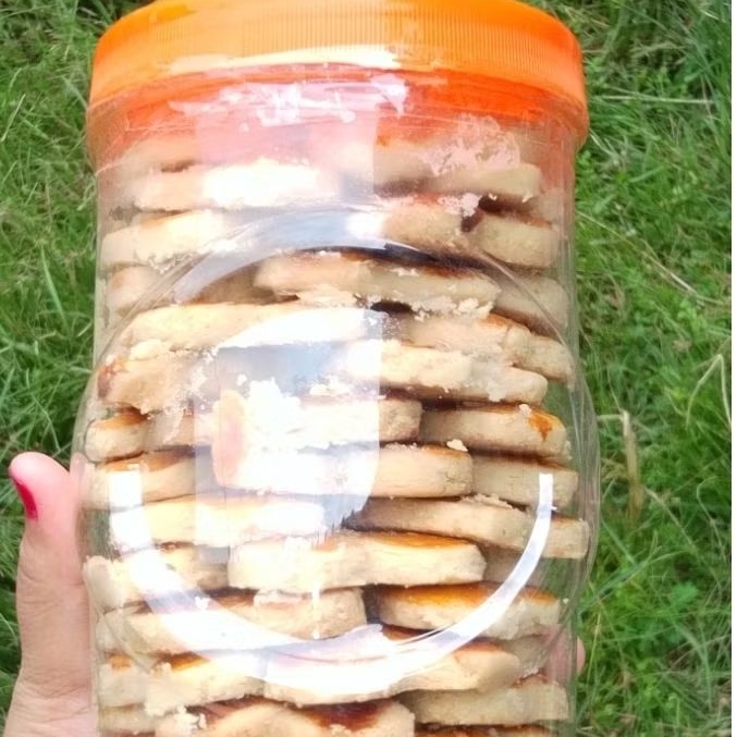 

kue kacang isi 60 toples