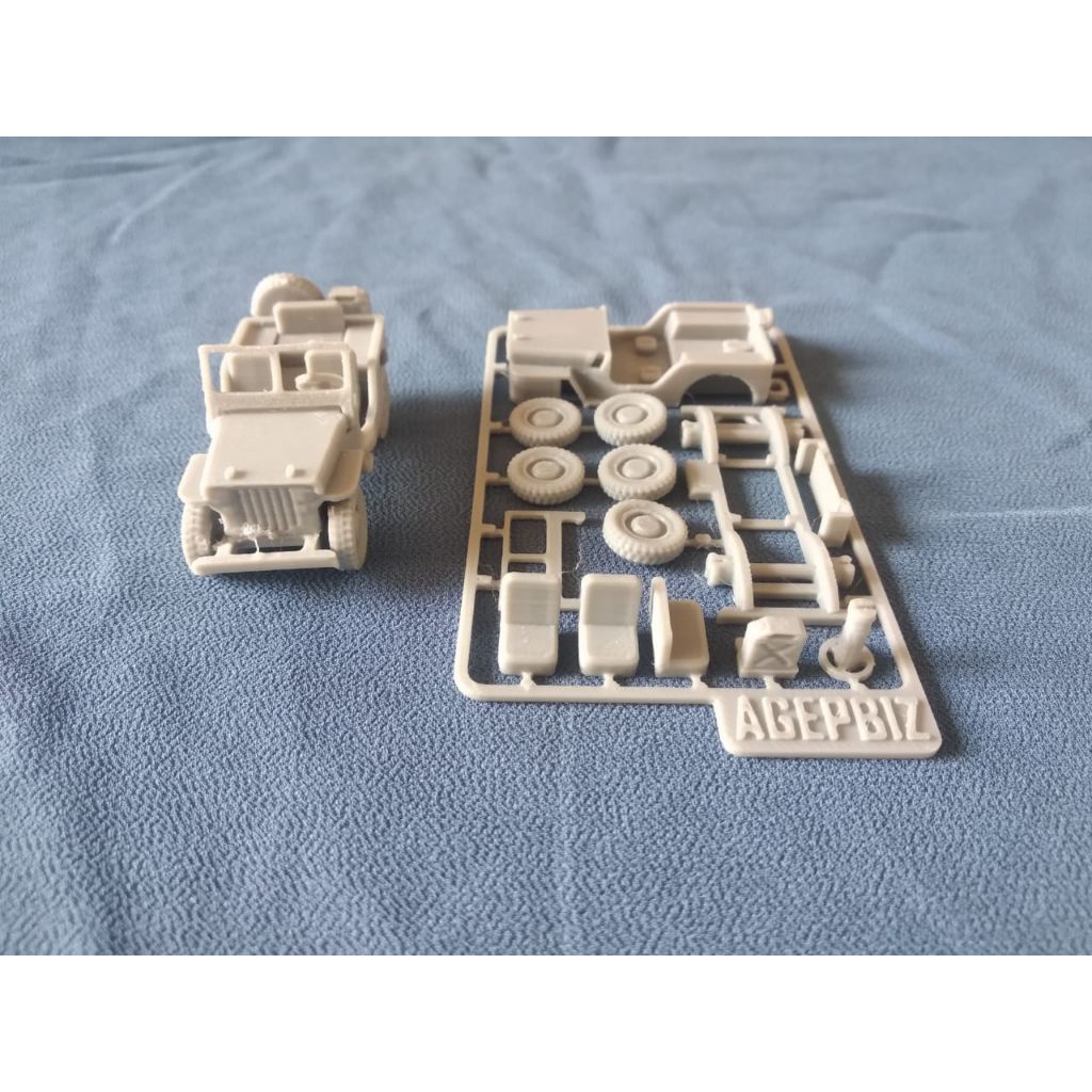Mainan Mobil Jeep Miniatur