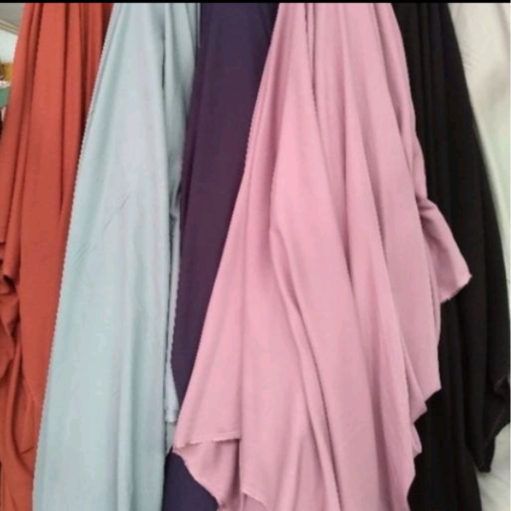 Kain Hyget Kaos Lebar 3 Meter