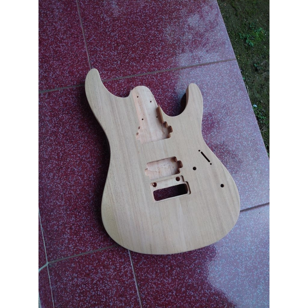 Body Neck Gitar Ibanez AZ