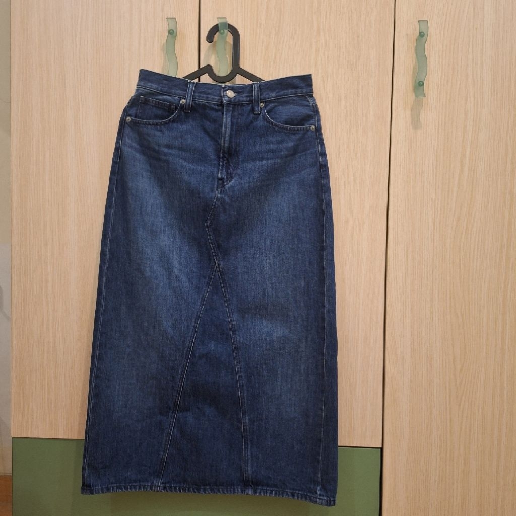 Preloved Uniqlo Denim Panel Long Skirt