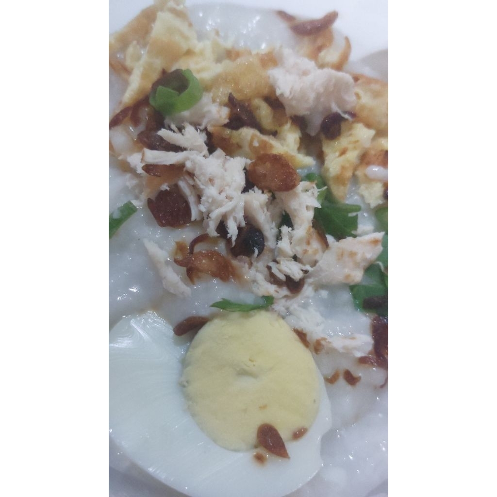 

bubur ayam dengan telur rebus