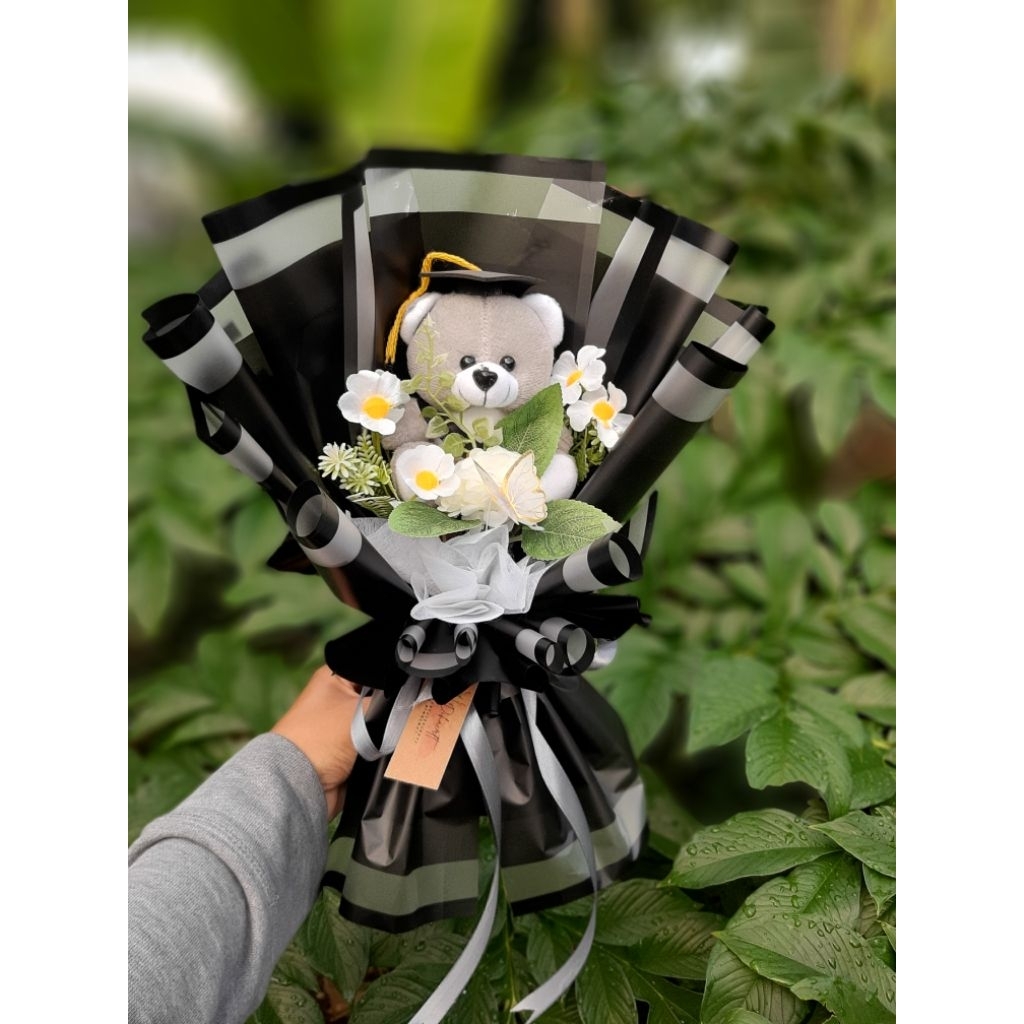 bucket graduation /wisuda