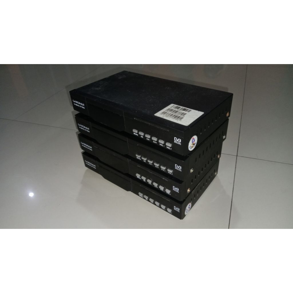 Receiver bekas pakai Parabola Rx GOL Kvision Gardiner Ottimo remot untuk nonton MNC serta Emtek grou