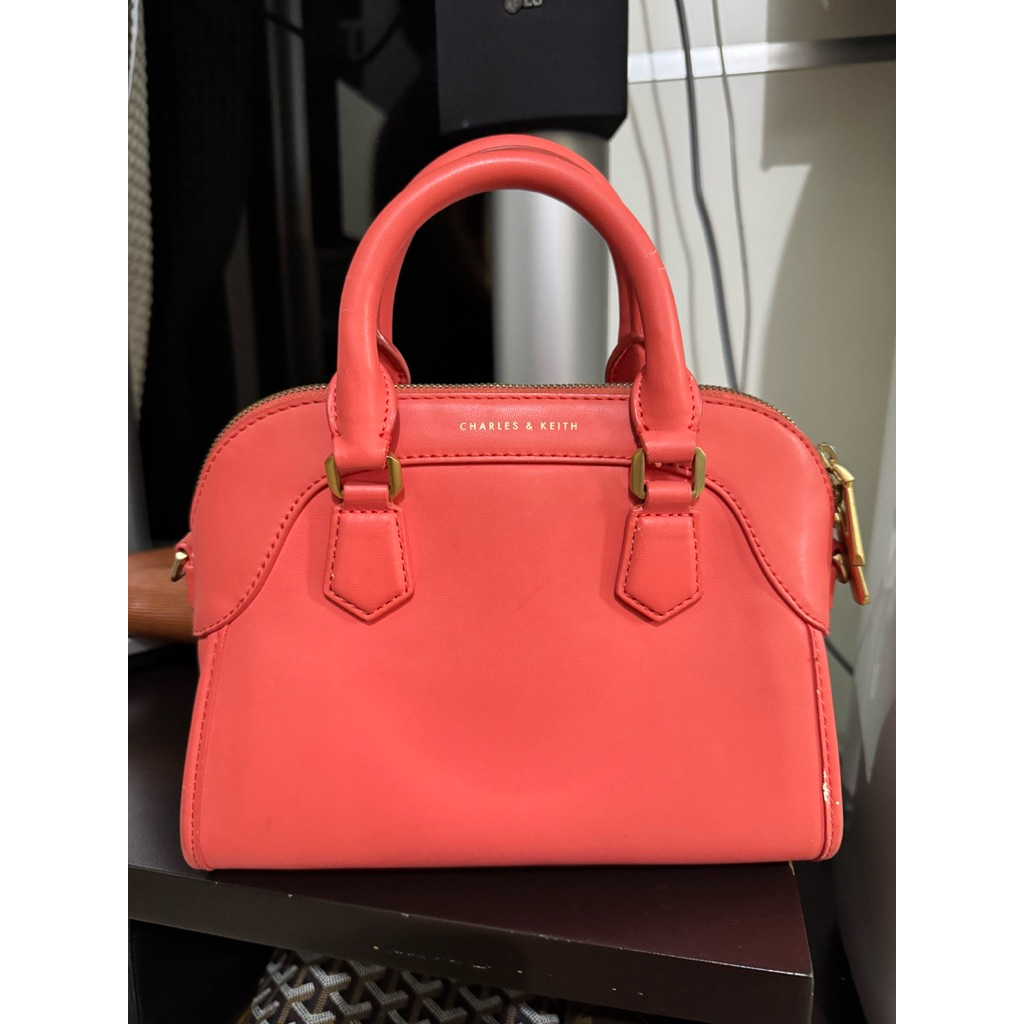 Tas Charles & Keith original 100 % Preloved