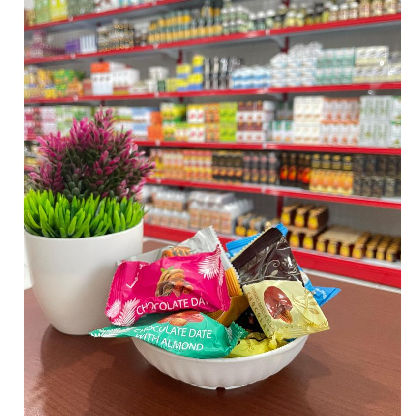 

Coklat Kurma Isi Kacang Almond Isi Rasa Campur | Coklat Arab Oleh-oleh Haji Umrah