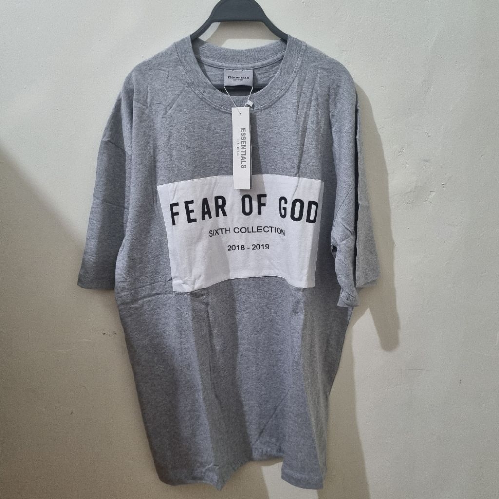 ESSENTIALS BASIC TSHIRT