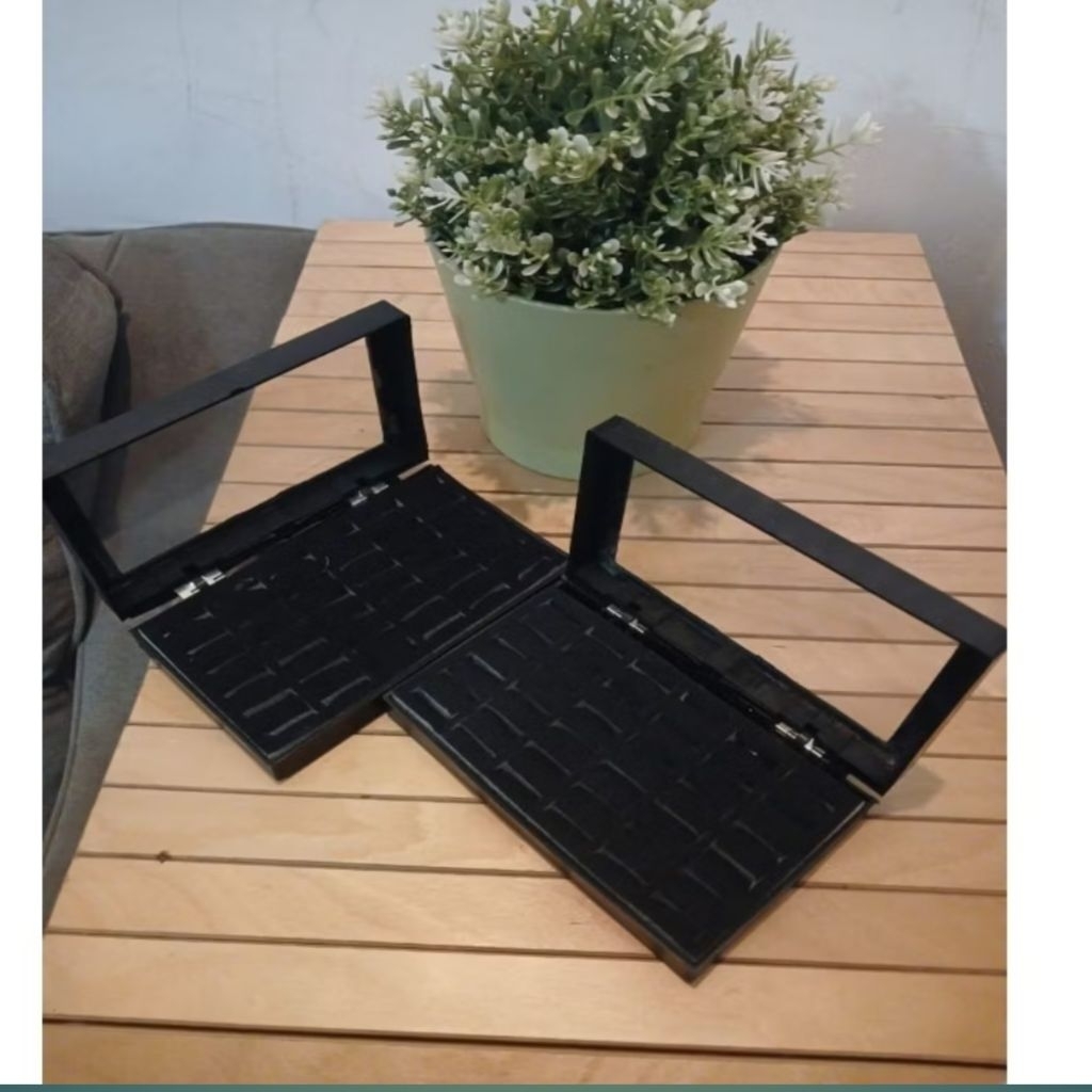 

KOTAk HITAM SERBA GUNA