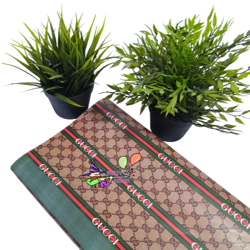 

Kertas Kado G u c c i Glossy (5 Lembar)