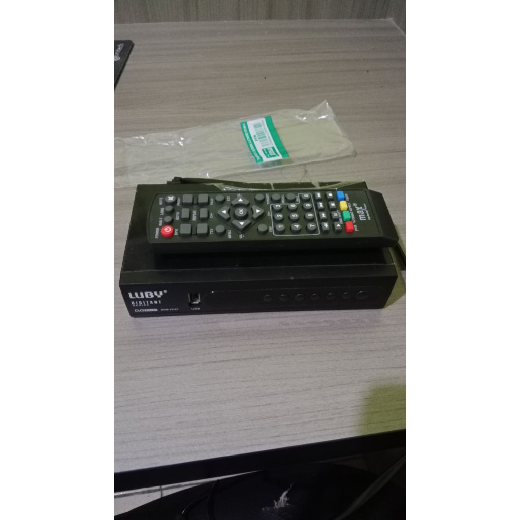 Set Top Box Luby DVB-T2-01