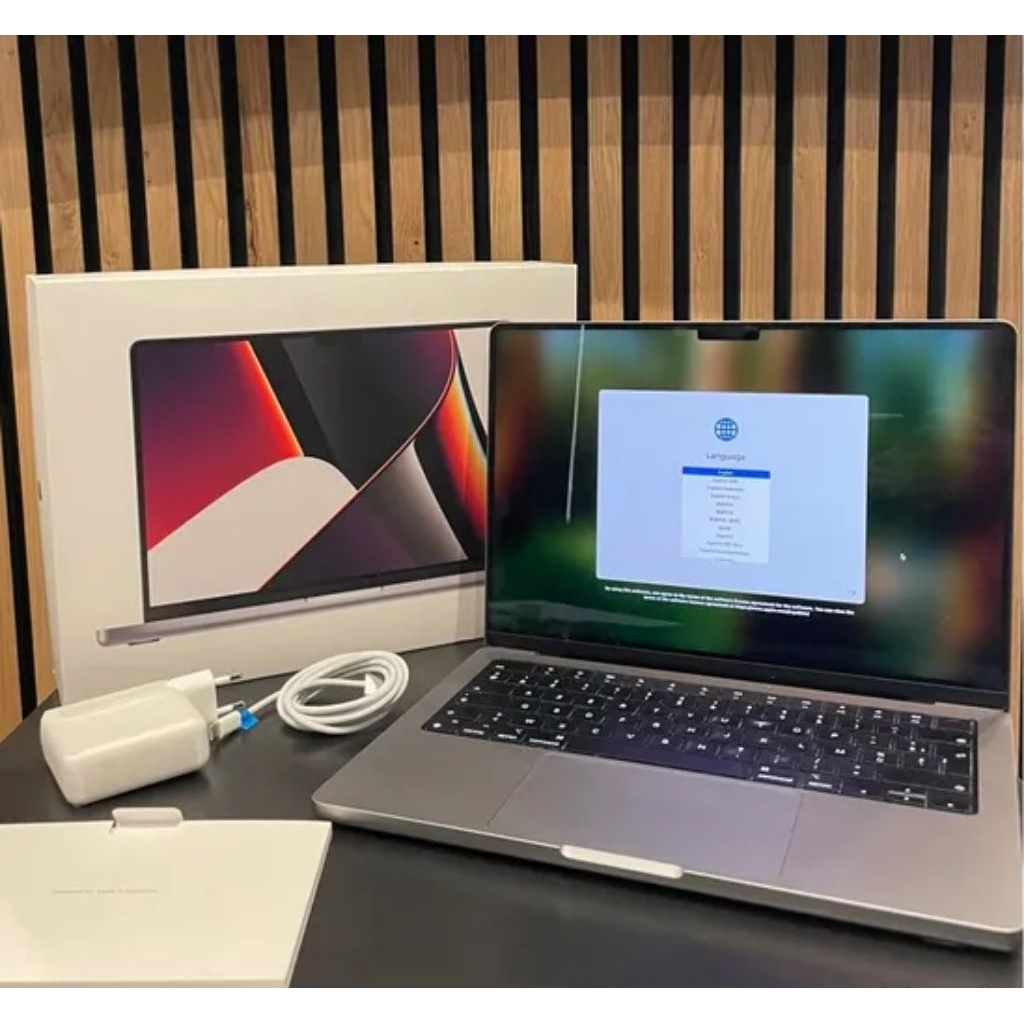 SPEK LANGKA MACBOOK PRO RETINA 14 INCH M1 PRO 2021 CTO RAM 32 GB SSD 512 GB FULLSET MULUS NO MINUS