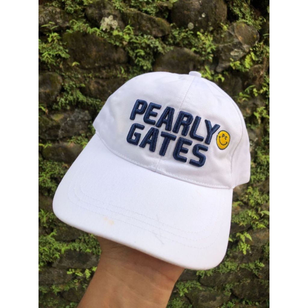 Topi Pearly Gates