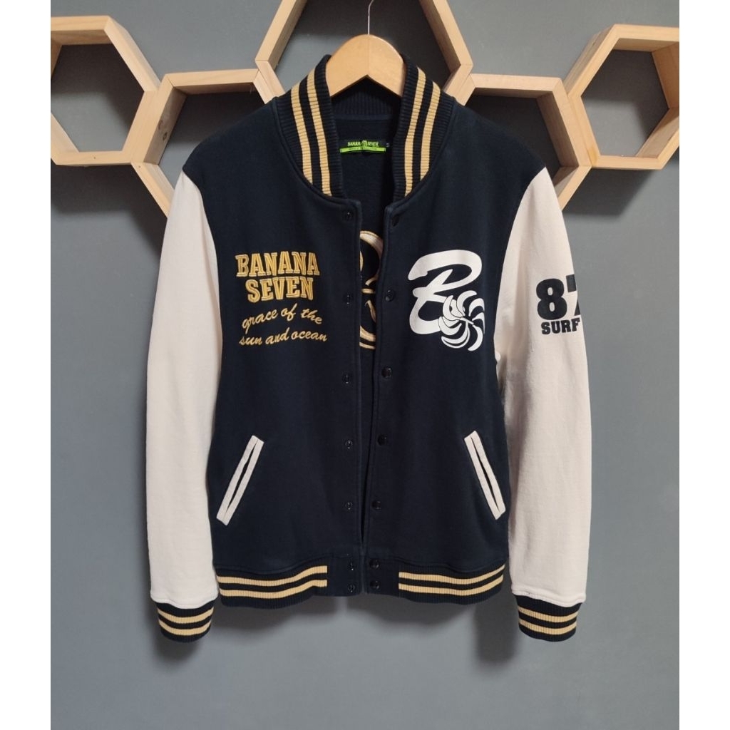 VARSITY BANANA SEVEN