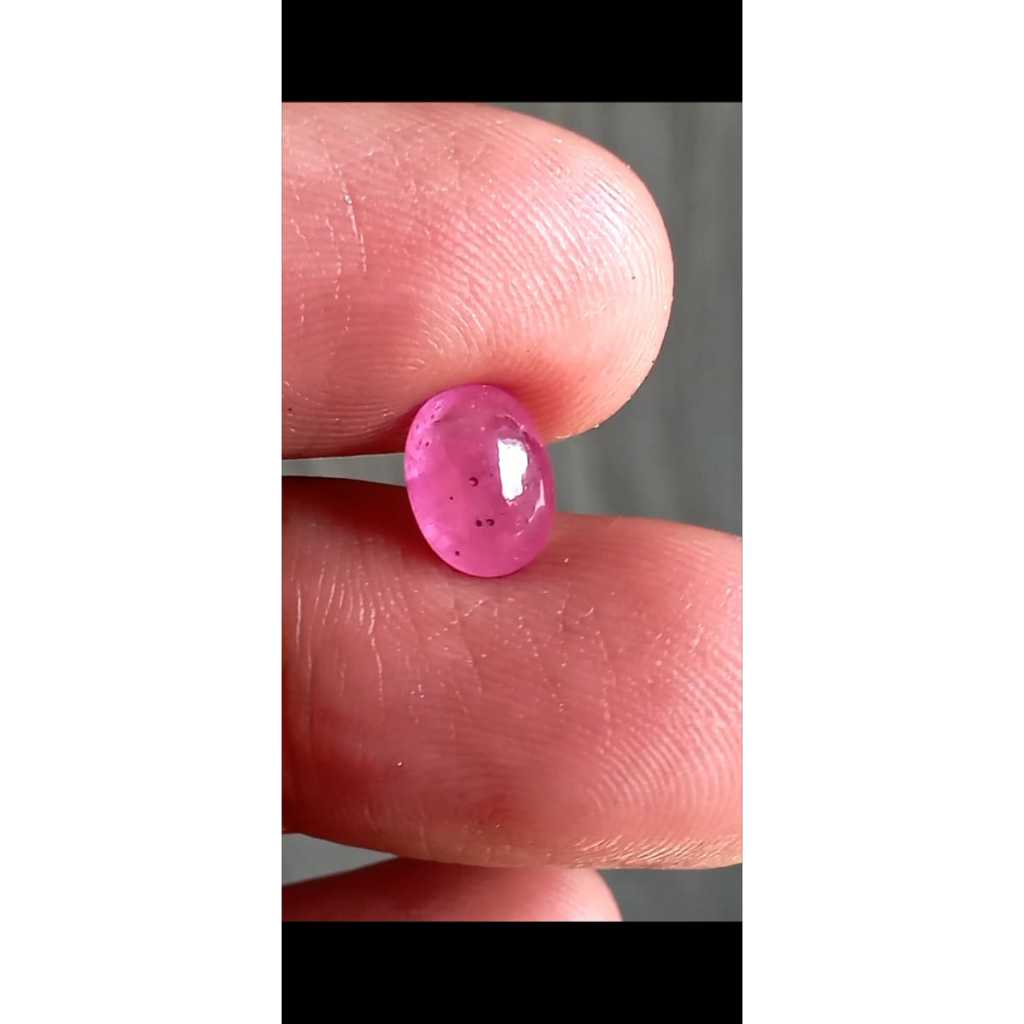 Ruby Madagaskar Kristal Tebal