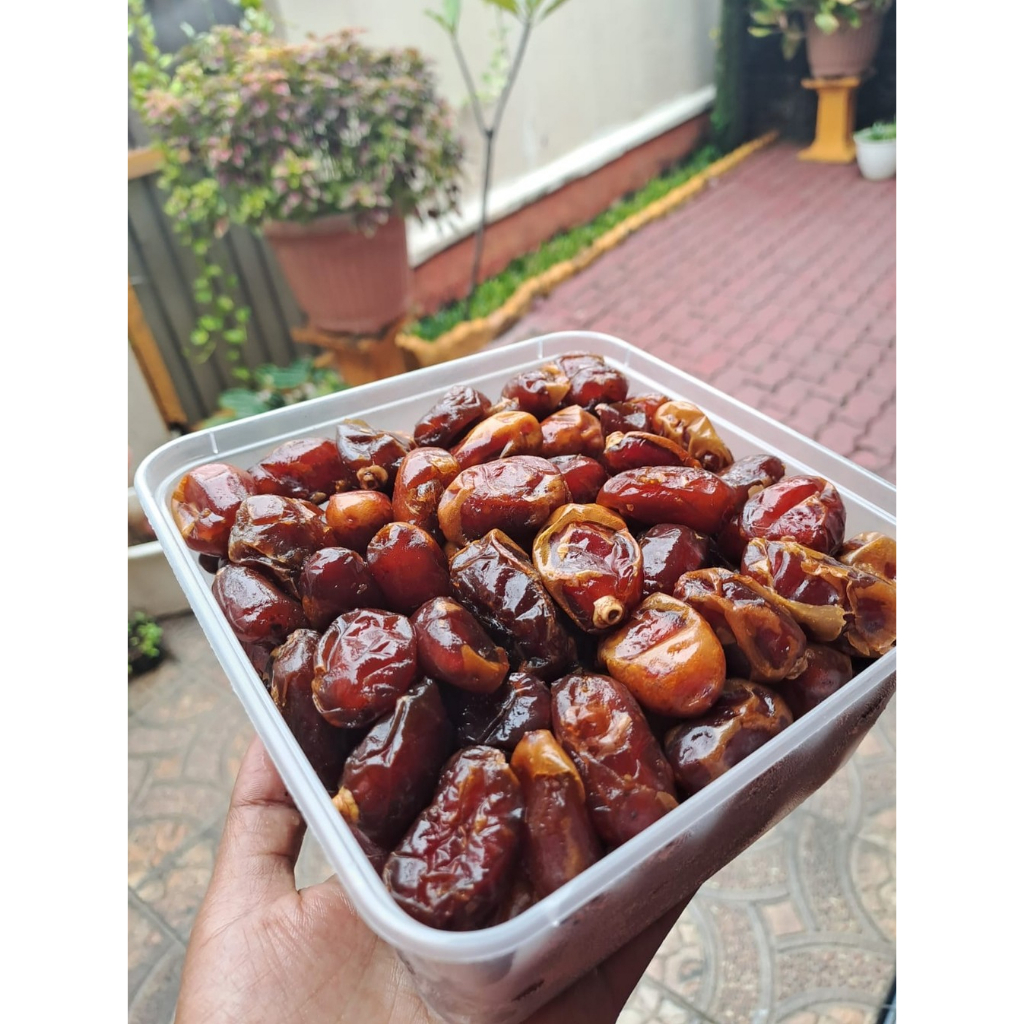 

1kg kurma mesir golden valley tunis madu dan sukari isi 1kg