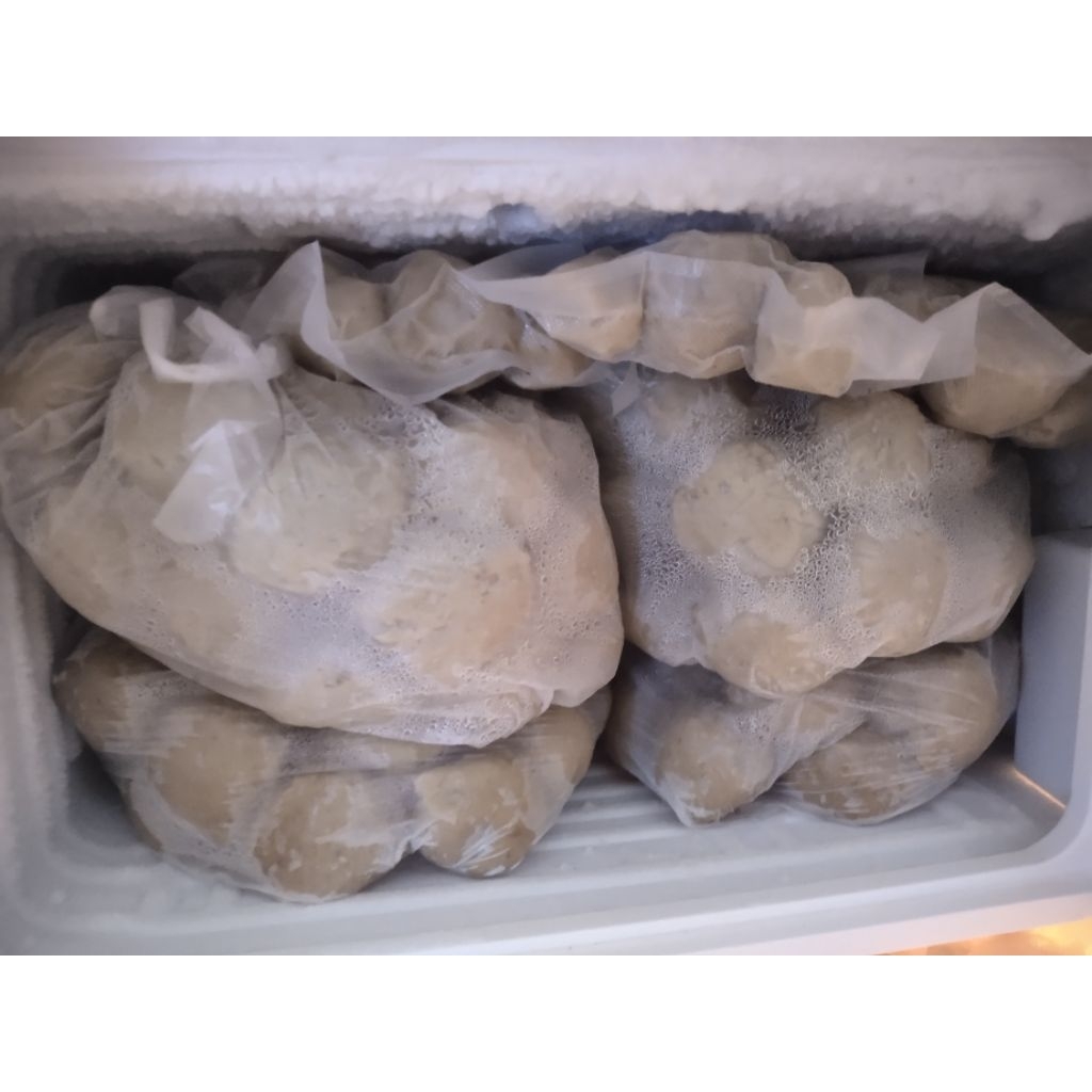 

Bakso ASLI Khas Majalengka Rasa Daging Sapi TANPA BAHAN PENGAWET isi 50+3pcs Bakso Besar