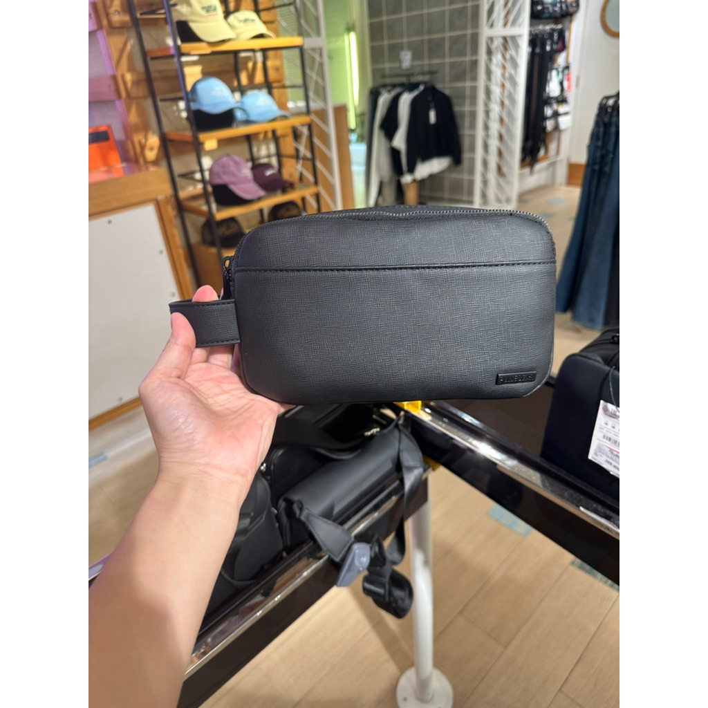 Tas Tangan Cowok Pull and Bear