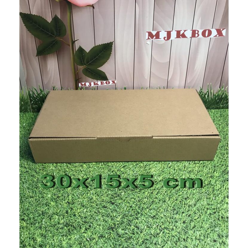 

Kardus karton uk. 30 x 15 x 5 cm...die cut box kotak Souvenir -dll