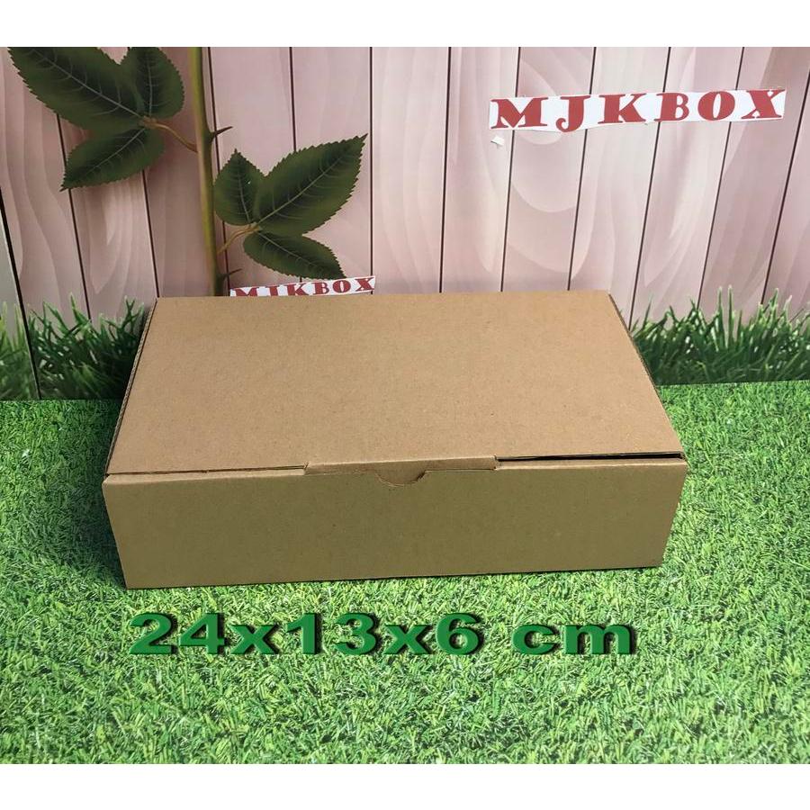 

Kardus karton uk. 24 x 13 x 6 cm...die cut box kotak Souvenir -dll